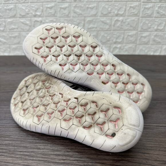 Nike Free RN Fly-Knit Running Shoe WMN 7 Black White Pink Lace-Up Sneaker Sporty - Picture 7 of 7